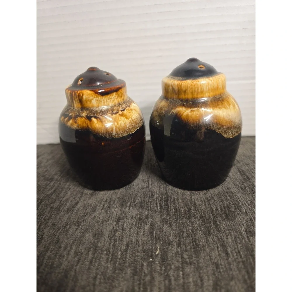 Pfaltzgraff Brown Drip Salt And Pepper Shakers Set Vintage EUC
